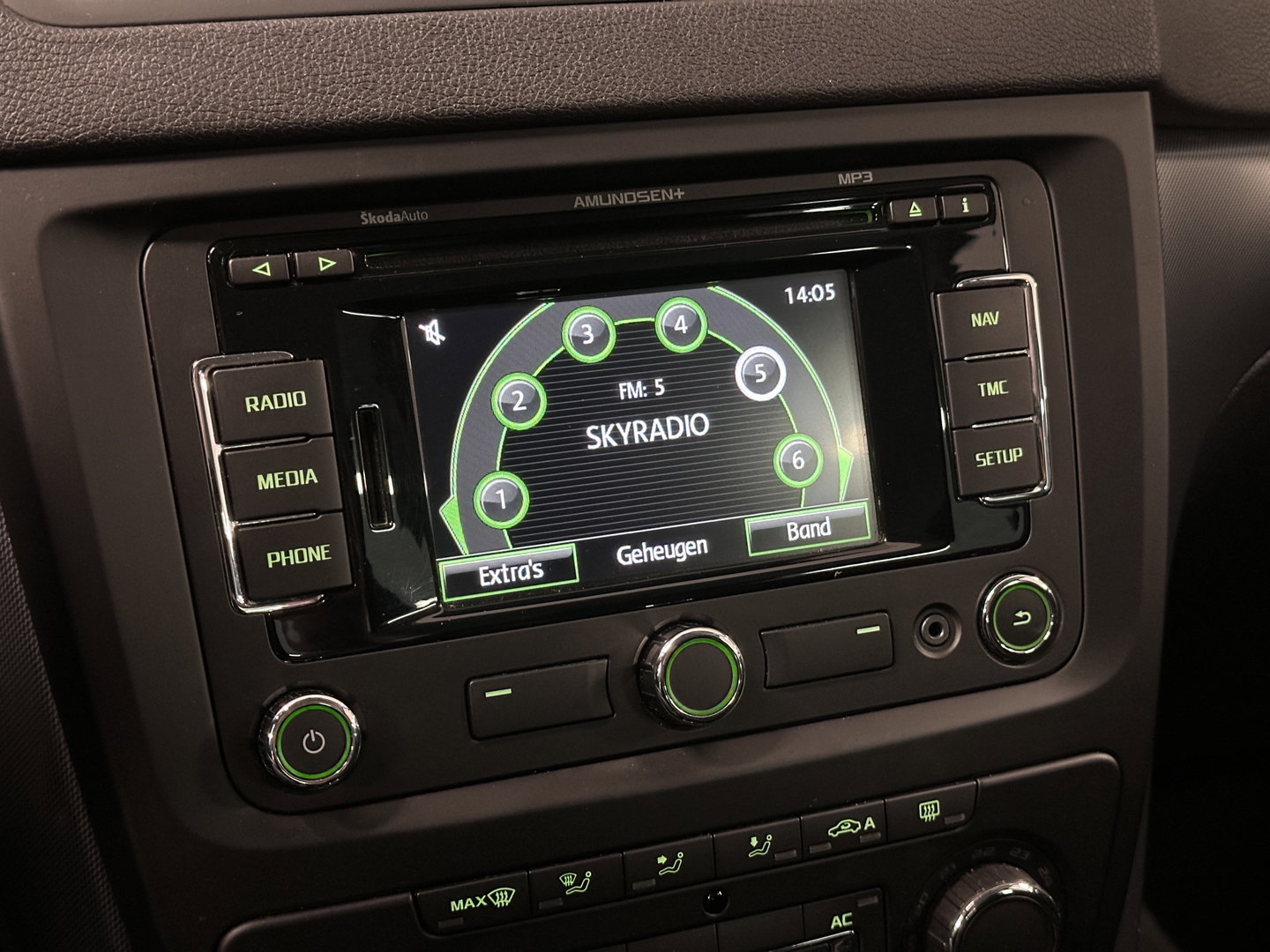 Škoda Yeti 1.2 TSI Adventure | Origineel Nederlands | Automaat | Cruise Control | Trekhaak | Parkeersensoren Achter | Bluetooth | Airconditioning | Isofix |