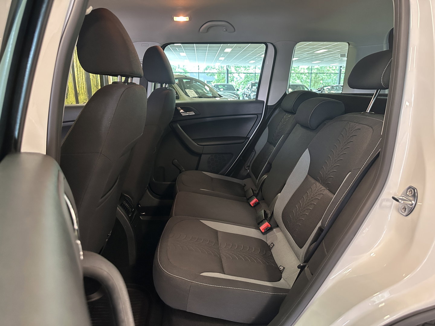 Škoda Yeti 1.2 TSI Adventure | Origineel Nederlands | Automaat | Cruise Control | Trekhaak | Parkeersensoren Achter | Bluetooth | Airconditioning | Isofix |