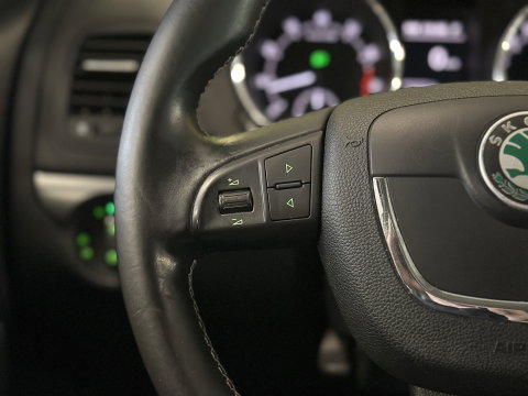 Škoda Yeti 1.2 TSI Adventure | Origineel Nederlands | Automaat | Cruise Control | Trekhaak | Parkeersensoren Achter | Bluetooth | Airconditioning | Isofix |