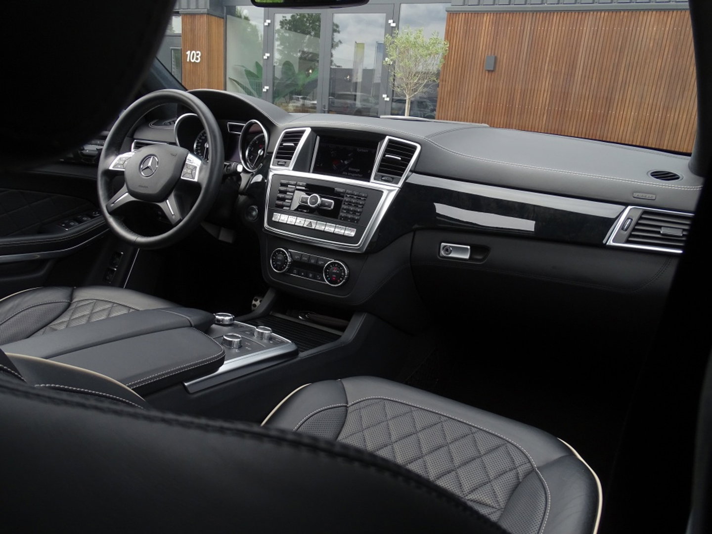 Mercedes-Benz GL-Klasse 500 V8 436PK 4-Matic / Designo / 360° / B&O / 7 Pers / Massage