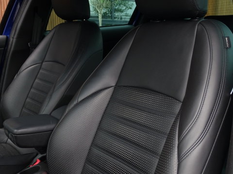Alfa Romeo Giulietta 1.4 T 170PK MultiAir Super / luxe pakket / LED *NAP*
