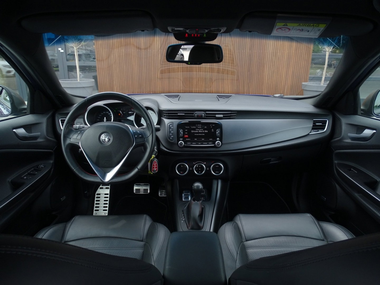 Alfa Romeo Giulietta 1.4 T 170PK MultiAir Super / luxe pakket / LED *NAP*