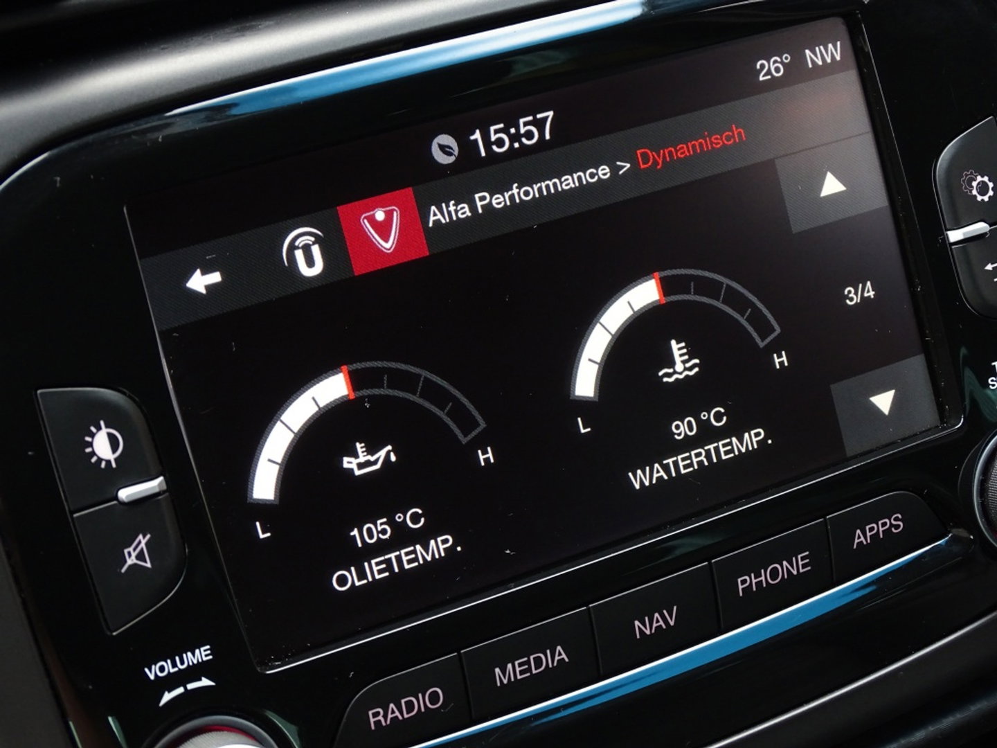Alfa Romeo Giulietta 1.4 T 170PK MultiAir Super / luxe pakket / LED *NAP*