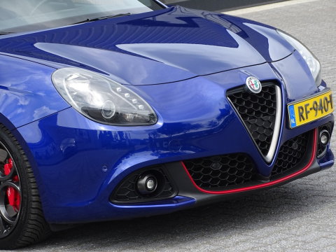 Alfa Romeo Giulietta 1.4 T 170PK MultiAir Super / luxe pakket / LED *NAP*