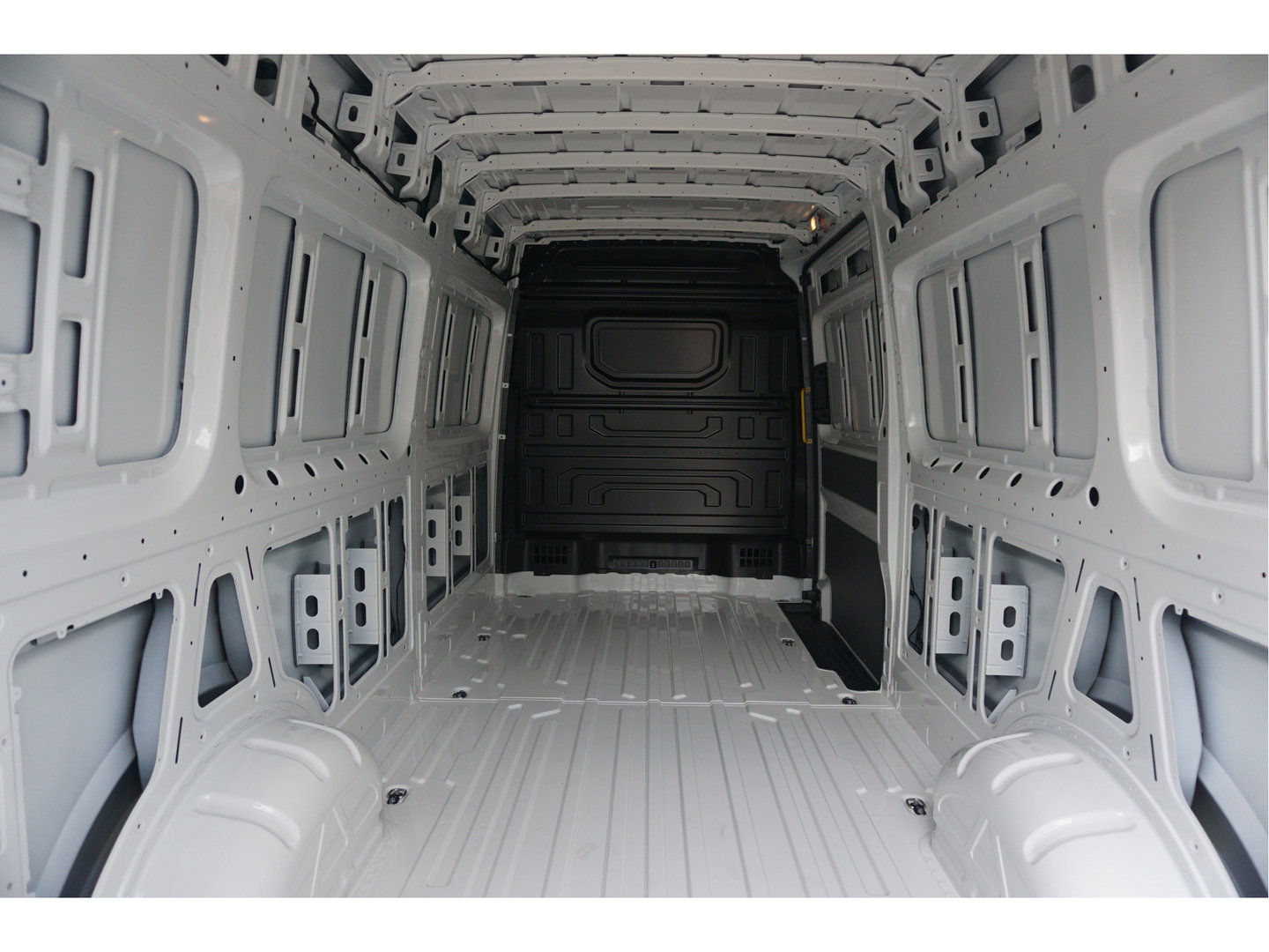 Volkswagen Crafter 35 2.0 TDI 140 L4H3 Airco, Cruise, Gev. Stoel!! NR. N01*