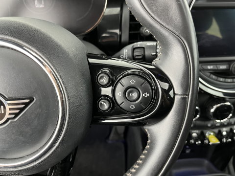 MINI Electric Yours 33 kWh [ 3-Fase ] {SOH-97%} (INCL-BTW) Aut. *HEATPUMP | PANO | LEATHER | DIGI-COCKPIT | HEAD-UP | FULL-LED | NAVI-FULLMAP | HEATED-SPORTSEATS | DAB | CRUISE | HARMAN/KARDON | CAMERA | KEYLESS | AMBIENTLIGHT | 17"ALU*