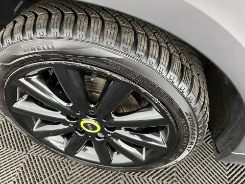 MINI Electric Yours 33 kWh [ 3-Fase ] {SOH-97%} (INCL-BTW) Aut. *HEATPUMP | PANO | LEATHER | DIGI-COCKPIT | HEAD-UP | FULL-LED | NAVI-FULLMAP | HEATED-SPORTSEATS | DAB | CRUISE | HARMAN/KARDON | CAMERA | KEYLESS | AMBIENTLIGHT | 17"ALU*