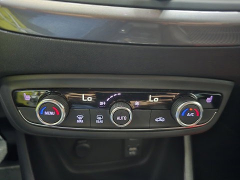 Opel Crossland X 1.2 Turbo Innovation PDC Navi Clima Cruise 360 17"LM