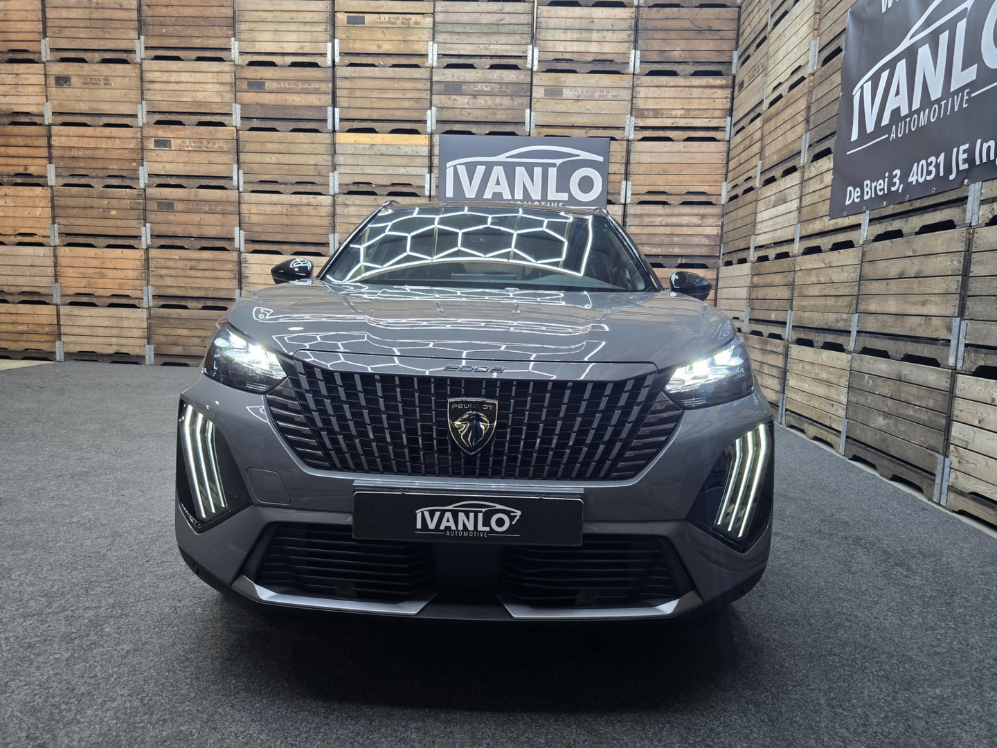 Peugeot e-2008 EV GT 54 kWh 360 navi carplay clima cruise 17"LM