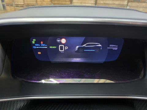 Peugeot e-2008 EV GT 54 kWh 360 navi carplay clima cruise 17"LM