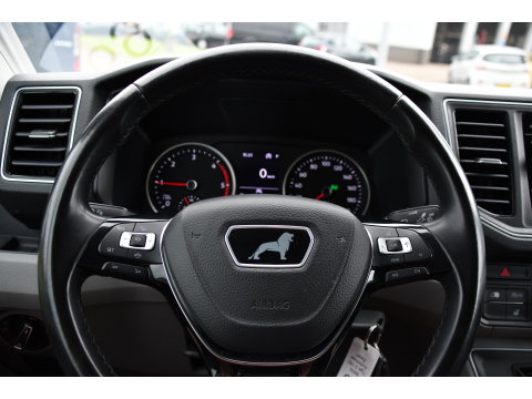 MAN TGE 3.180 35 2.0 L3H3 Black Edition Full Options! Adaptieve Cruise, Camera, Carplay, LED, Dodehoek, 177pk, Trekhaak, Clima, Stoelverwarming, Automaat, Uniek!