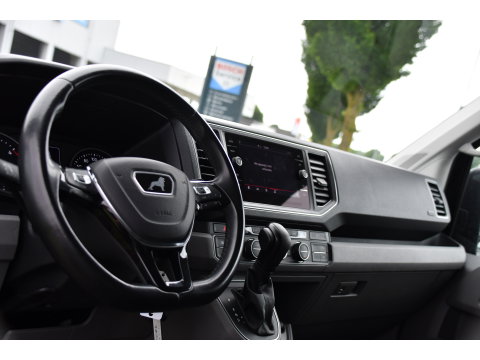 MAN TGE 3.180 35 2.0 L3H3 Black Edition Full Options! Adaptieve Cruise, Camera, Carplay, LED, Dodehoek, 177pk, Trekhaak, Clima, Stoelverwarming, Automaat, Uniek!