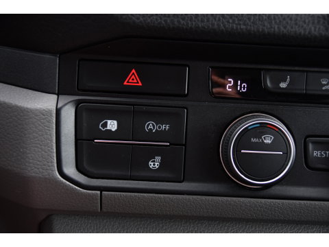 MAN TGE 3.180 35 2.0 L3H3 Black Edition Full Options! Adaptieve Cruise, Camera, Carplay, LED, Dodehoek, 177pk, Trekhaak, Clima, Stoelverwarming, Automaat, Uniek!