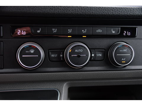 MAN TGE 3.180 35 2.0 L3H3 Black Edition Full Options! Adaptieve Cruise, Camera, Carplay, LED, Dodehoek, 177pk, Trekhaak, Clima, Stoelverwarming, Automaat, Uniek!