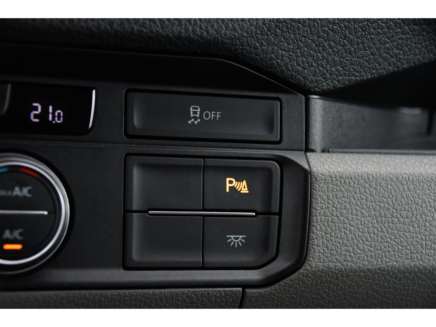 MAN TGE 3.180 35 2.0 L3H3 Black Edition Full Options! Adaptieve Cruise, Camera, Carplay, LED, Dodehoek, 177pk, Trekhaak, Clima, Stoelverwarming, Automaat, Uniek!