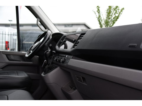 MAN TGE 3.180 35 2.0 L3H3 Black Edition Full Options! Adaptieve Cruise, Camera, Carplay, LED, Dodehoek, 177pk, Trekhaak, Clima, Stoelverwarming, Automaat, Uniek!