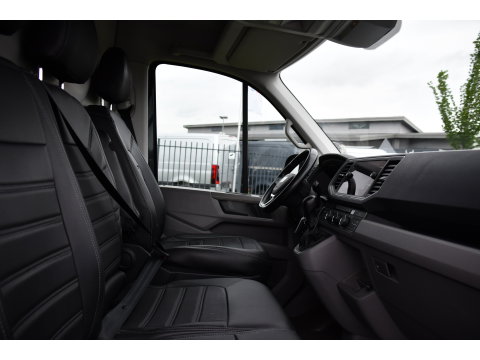 MAN TGE 3.180 35 2.0 L3H3 Black Edition Full Options! Adaptieve Cruise, Camera, Carplay, LED, Dodehoek, 177pk, Trekhaak, Clima, Stoelverwarming, Automaat, Uniek!