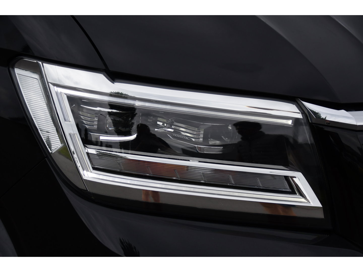 MAN TGE 3.180 35 2.0 L3H3 Black Edition Full Options! Adaptieve Cruise, Camera, Carplay, LED, Dodehoek, 177pk, Trekhaak, Clima, Stoelverwarming, Automaat, Uniek!