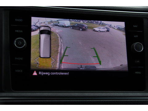 MAN TGE 3.180 35 2.0 L3H3 Black Edition Full Options! Adaptieve Cruise, Camera, Carplay, LED, Dodehoek, 177pk, Trekhaak, Clima, Stoelverwarming, Automaat, Uniek!