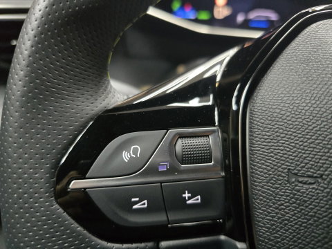 Peugeot e-2008 EV GT Avantage 54 kWh Full Led Navi Sfeer LM