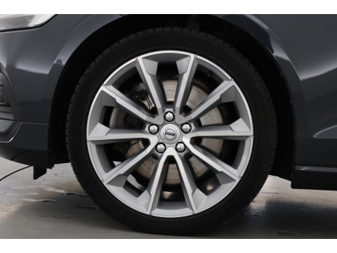 Volvo V60 2.0 T5 Momentum | Trekhaak | Leer | Adap. Cruise | Blis | standkachel | Stoel + stuurverw. |