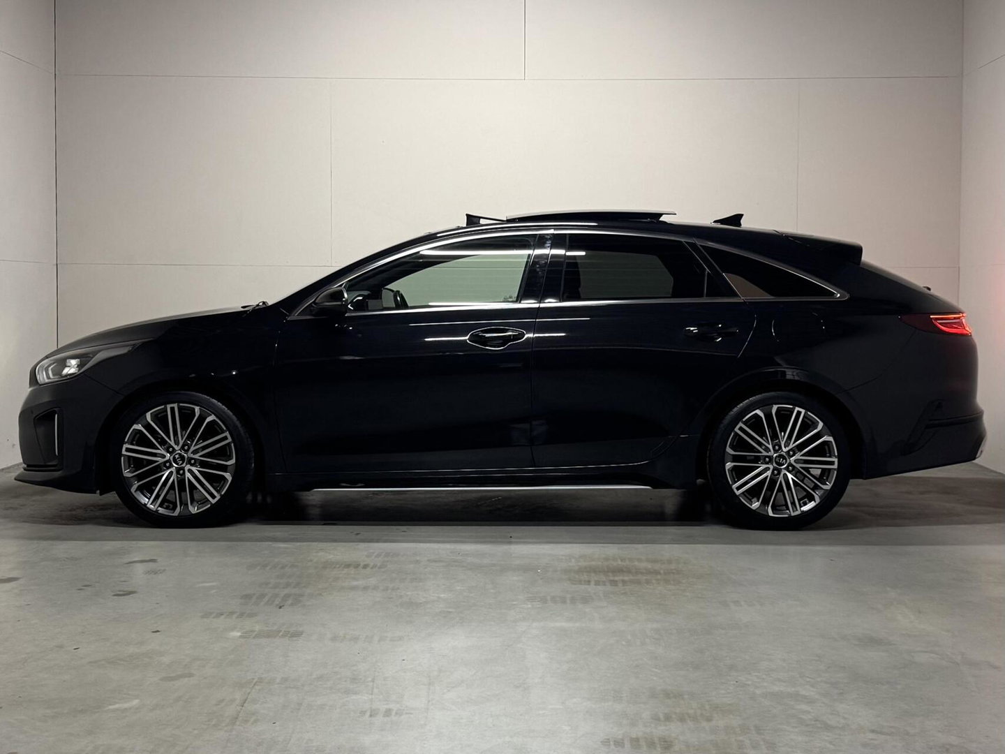 Kia ProCeed 1.5 T-GDI GT-PlusLine Pano Leer Camera JBL Memory NAP