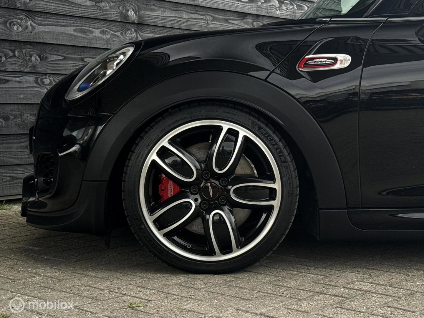 MINI Cooper Mini 2.0 John Works Chili | Remus | KW V3 | 305 PK