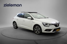 Renault Mégane - 1.2 TCe Bose - Panorama, Carplay, Camera, Keyless, Half Leer, Massage