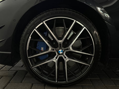 BMW 1-serie M135i xDrive High Executive Pano|Leer|HuD|HK|BTW