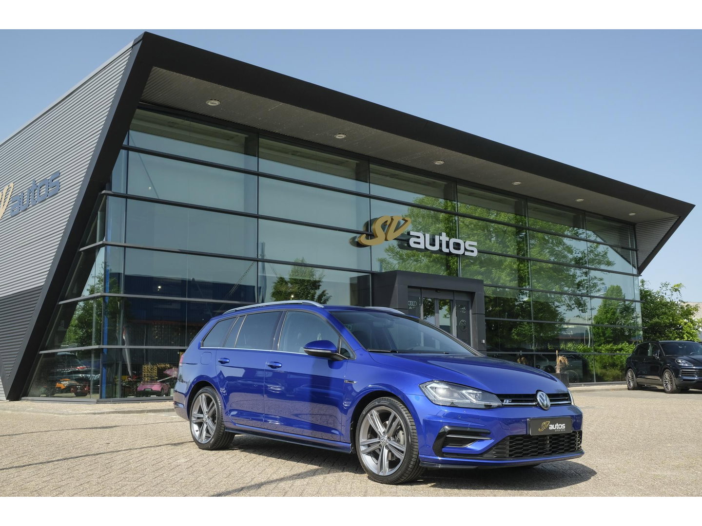 Volkswagen Golf Variant 1.5 TSI DSG 150pk R-Line Lapis blue Camera Navi Discover Pro LED koplampen