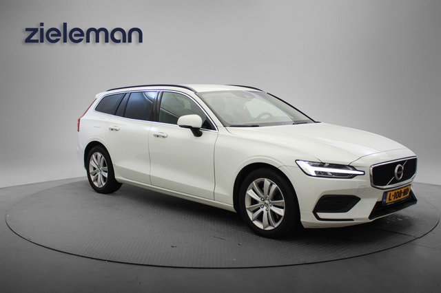 Volvo V60 - 2.0 B3 Momentum Business Automaat - Carplay, Camera, Digital Cockpit