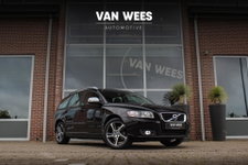 Volvo V50 - 2.0 Kinetic | NL auto | 3e eigenaar | Xenon | Stoelverwarming | Cruise control | Navigatie | 17 inch | Climate control | PDC | Trekhaak afneembaar | Dakrails | Origineel