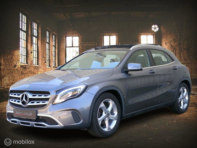 Mercedes-Benz GLA - 200 - panodak - LED - 12 mnd gar - 2e set wielen