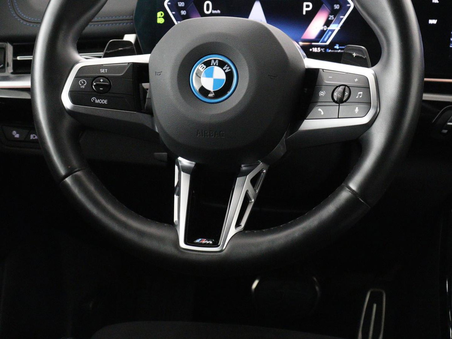 BMW X1 xDrive25e M Sport | SOH 93% | Head-Up | 360 Camera | Stoelverwarming | Trekhaak | Adaptive cruise | Leder/Alcantara | Keyless | Carplay | Side Assist | Adaptief LED | Sportstoelen | PHEV | Plug In