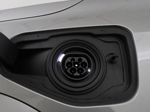 BMW X1 xDrive25e M Sport | SOH 93% | Head-Up | 360 Camera | Stoelverwarming | Trekhaak | Adaptive cruise | Leder/Alcantara | Keyless | Carplay | Side Assist | Adaptief LED | Sportstoelen | PHEV | Plug In