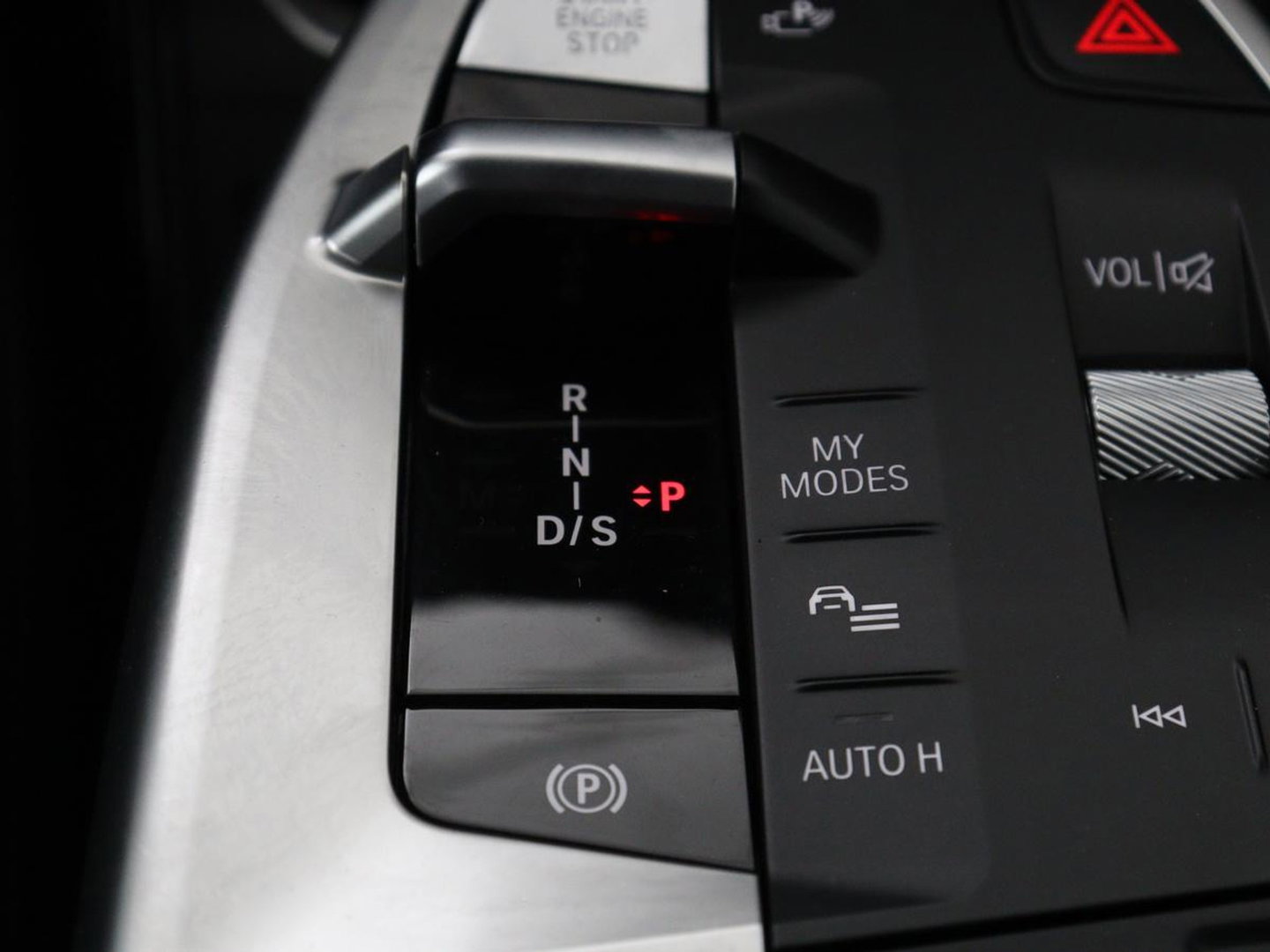 BMW X1 xDrive25e M Sport | SOH 93% | Head-Up | 360 Camera | Stoelverwarming | Trekhaak | Adaptive cruise | Leder/Alcantara | Keyless | Carplay | Side Assist | Adaptief LED | Sportstoelen | PHEV | Plug In
