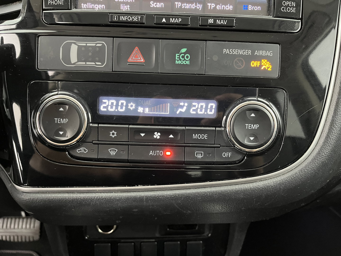 Mitsubishi Outlander 2.0 PHEV Business Edition Aut. *LEATHER-MICROFIBRE | NAVI-FULLMAP | CAMERA | KEYLESS | HEATED-SPORTSEATS | PRIVACY-GLASS | SHIFTPADDLES | ECC | PDC | CRUISE | TOWBAR | 16''ALU*