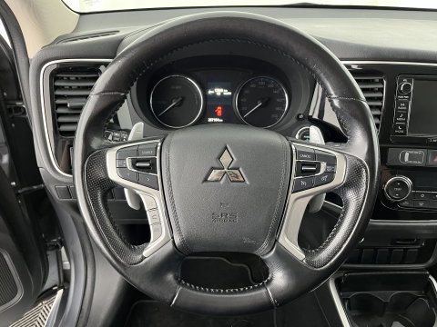 Mitsubishi Outlander 2.0 PHEV Business Edition Aut. *LEATHER-MICROFIBRE | NAVI-FULLMAP | CAMERA | KEYLESS | HEATED-SPORTSEATS | PRIVACY-GLASS | SHIFTPADDLES | ECC | PDC | CRUISE | TOWBAR | 16''ALU*