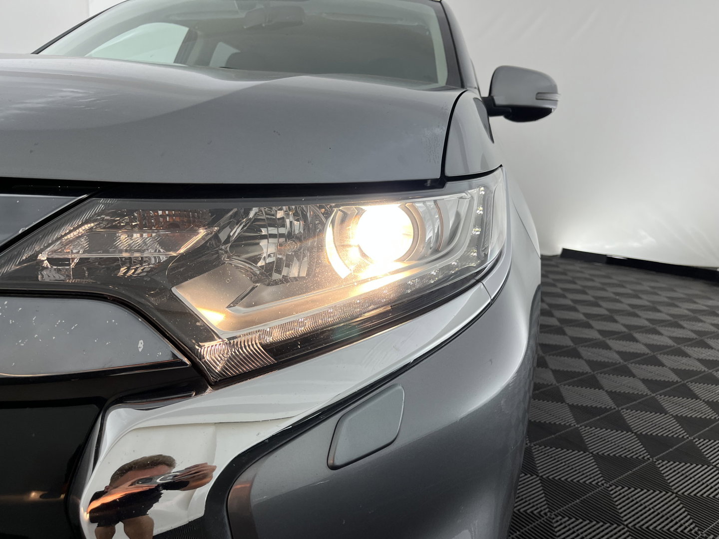 Mitsubishi Outlander 2.0 PHEV Business Edition Aut. *LEATHER-MICROFIBRE | NAVI-FULLMAP | CAMERA | KEYLESS | HEATED-SPORTSEATS | PRIVACY-GLASS | SHIFTPADDLES | ECC | PDC | CRUISE | TOWBAR | 16''ALU*