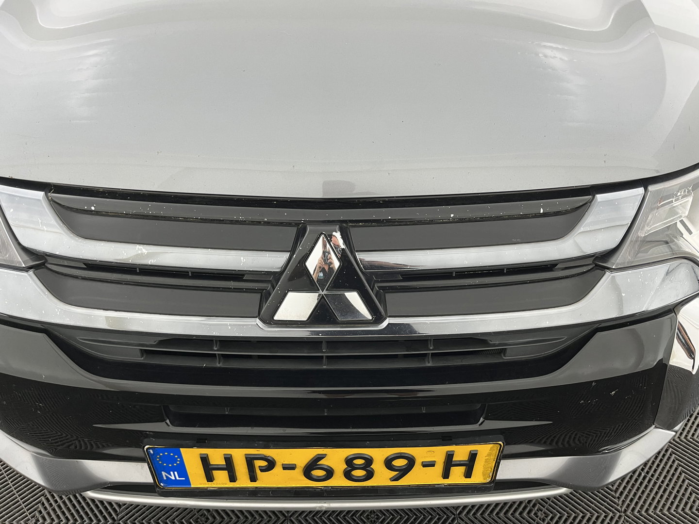Mitsubishi Outlander 2.0 PHEV Business Edition Aut. *LEATHER-MICROFIBRE | NAVI-FULLMAP | CAMERA | KEYLESS | HEATED-SPORTSEATS | PRIVACY-GLASS | SHIFTPADDLES | ECC | PDC | CRUISE | TOWBAR | 16''ALU*
