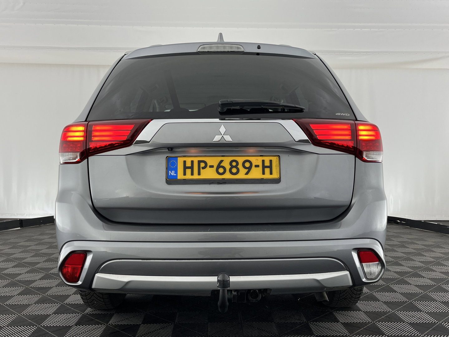 Mitsubishi Outlander 2.0 PHEV Business Edition Aut. *LEATHER-MICROFIBRE | NAVI-FULLMAP | CAMERA | KEYLESS | HEATED-SPORTSEATS | PRIVACY-GLASS | SHIFTPADDLES | ECC | PDC | CRUISE | TOWBAR | 16''ALU*