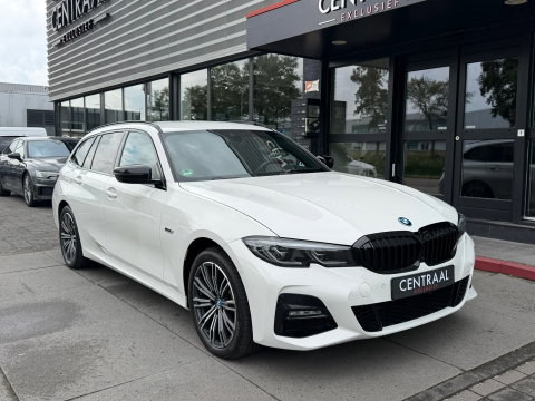 BMW 3 Serie Touring 320e xDrive M-Sport High Exe 205PK|ACC|Keyless|Carplay|Laser-Lights|Camera|