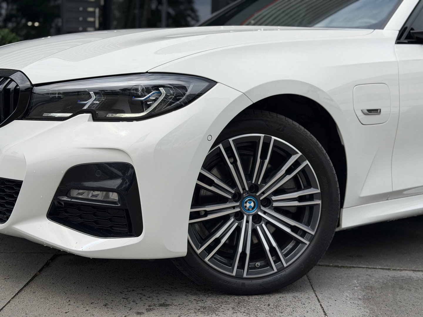 BMW 3 Serie Touring 320e xDrive M-Sport High Exe 205PK|ACC|Keyless|Carplay|Laser-Lights|Camera|