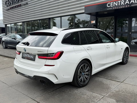 BMW 3 Serie Touring 320e xDrive M-Sport High Exe 205PK|ACC|Keyless|Carplay|Laser-Lights|Camera|