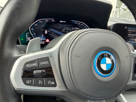 BMW 3 Serie Touring 320e xDrive M-Sport High Exe 205PK|ACC|Keyless|Carplay|Laser-Lights|Camera|