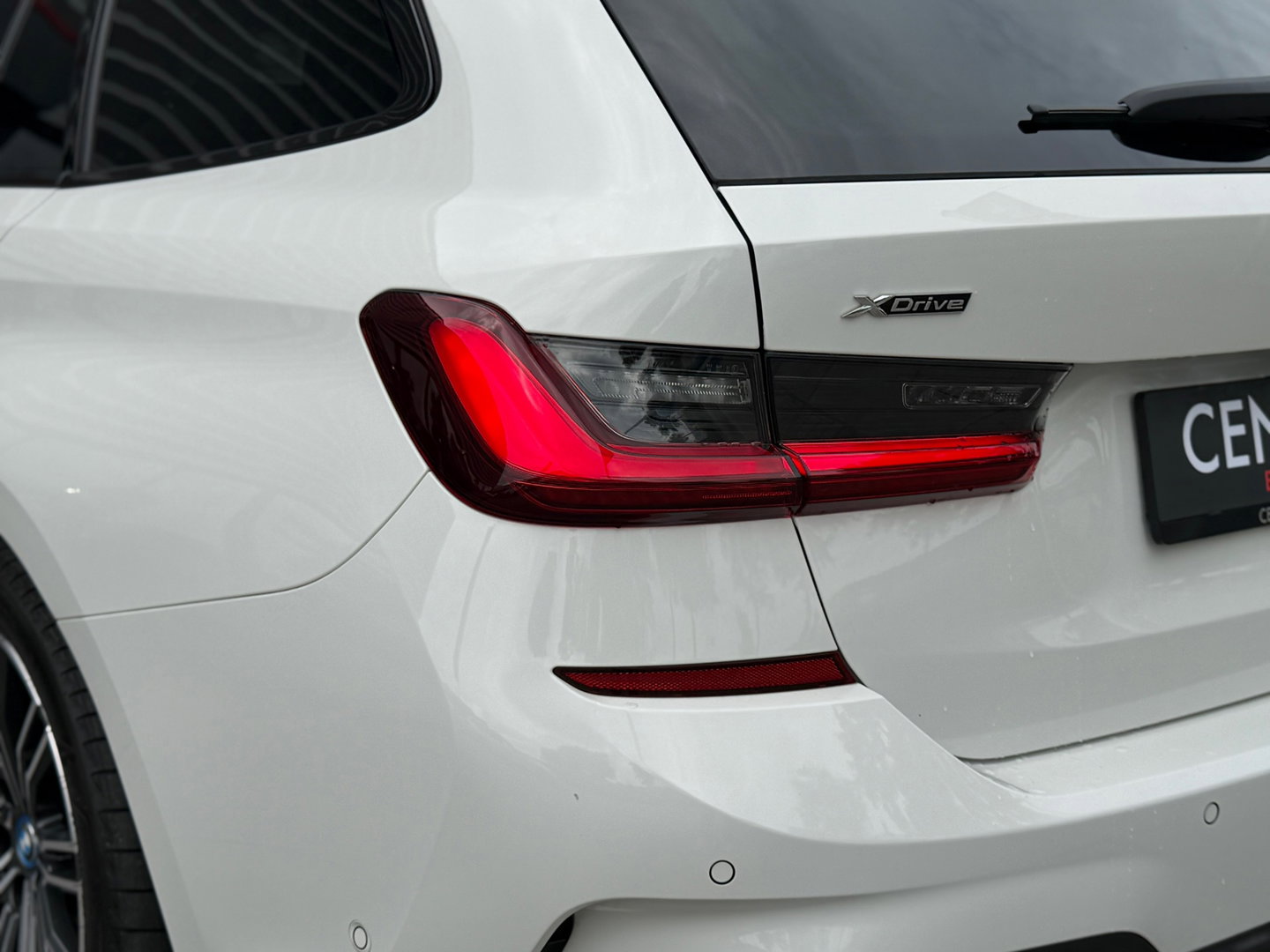 BMW 3 Serie Touring 320e xDrive M-Sport High Exe 205PK|ACC|Keyless|Carplay|Laser-Lights|Camera|