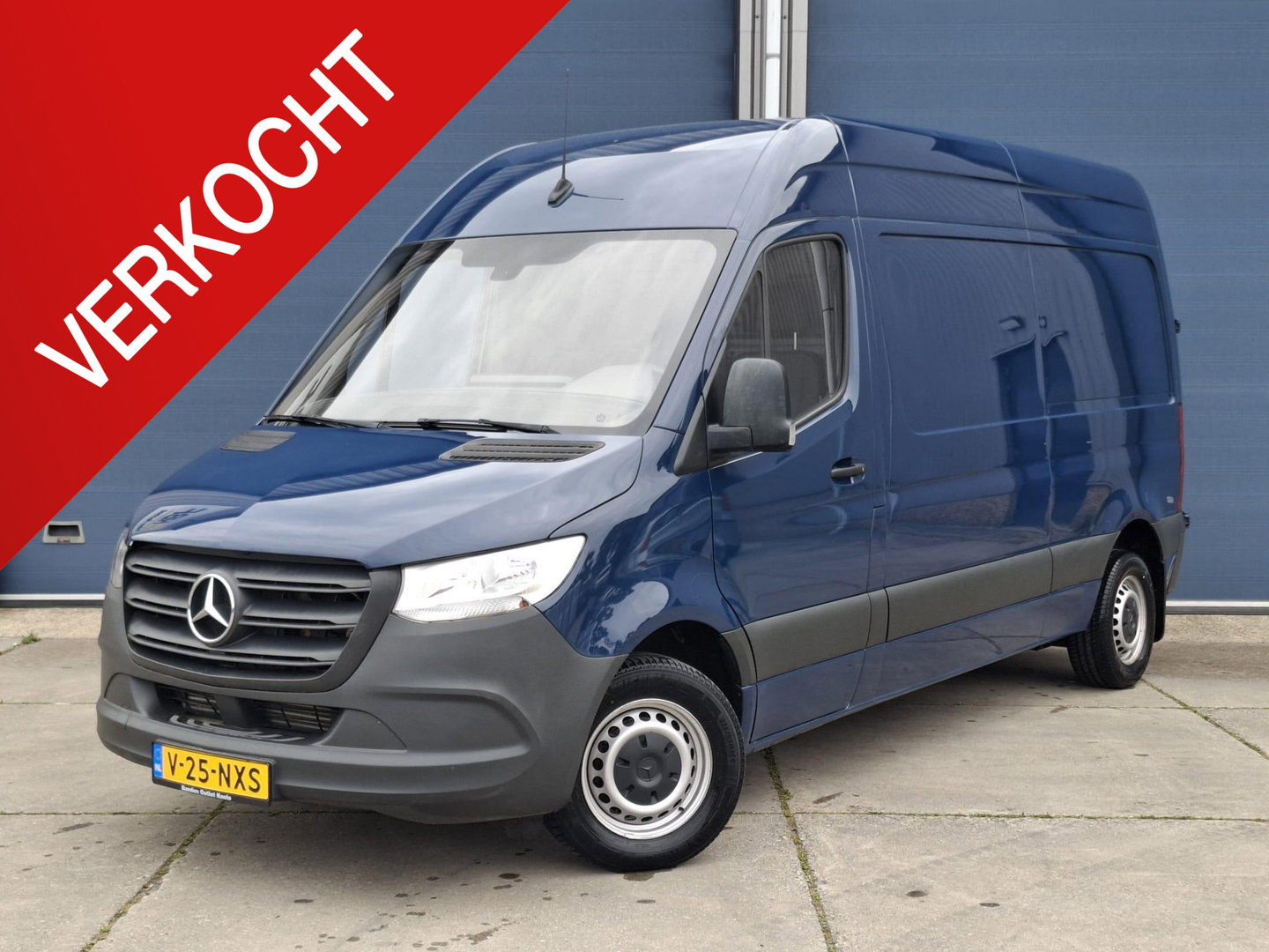 Mercedes-Benz Sprinter 311 2.2 CDI L2H2 AIRCO / CAMERA / 3 ZITS / DEALER ONDERHOUDEN / NAVI