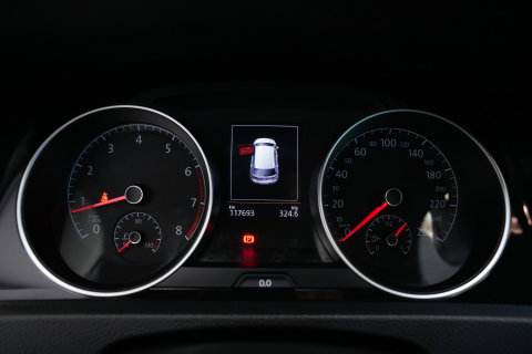 Volkswagen Golf 1.2 TSI R-line 18'lmv CruiseControl ClimateControl