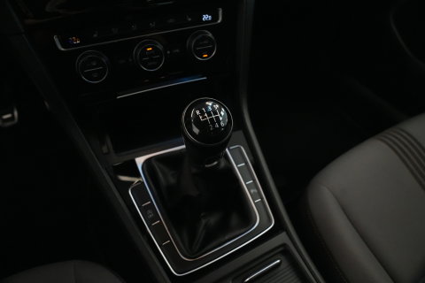 Volkswagen Golf 1.2 TSI R-line 18'lmv CruiseControl ClimateControl