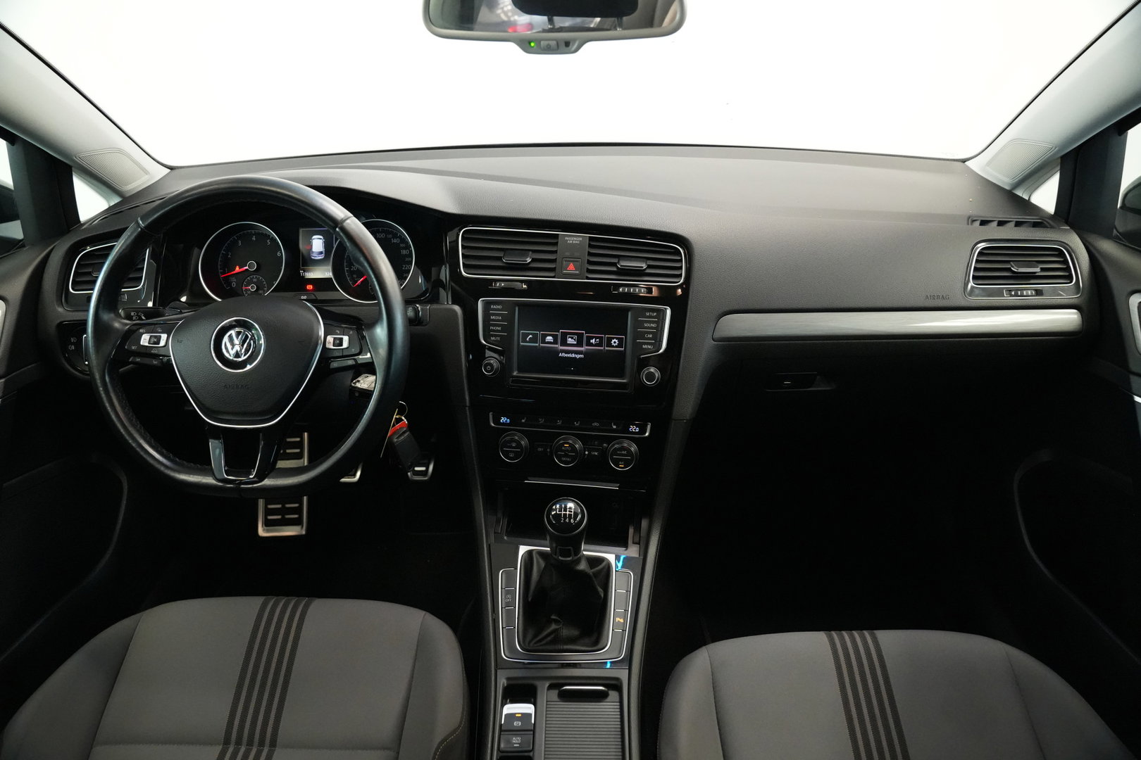 Volkswagen Golf 1.2 TSI R-line 18'lmv CruiseControl ClimateControl
